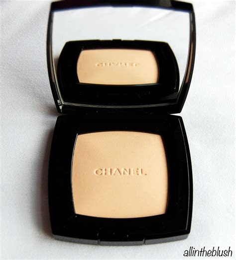 chanel powder universelle compacte review|chanel compact powder price.